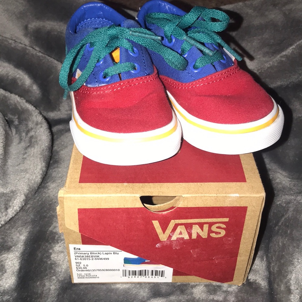 Toddler Vans tennis shoes !